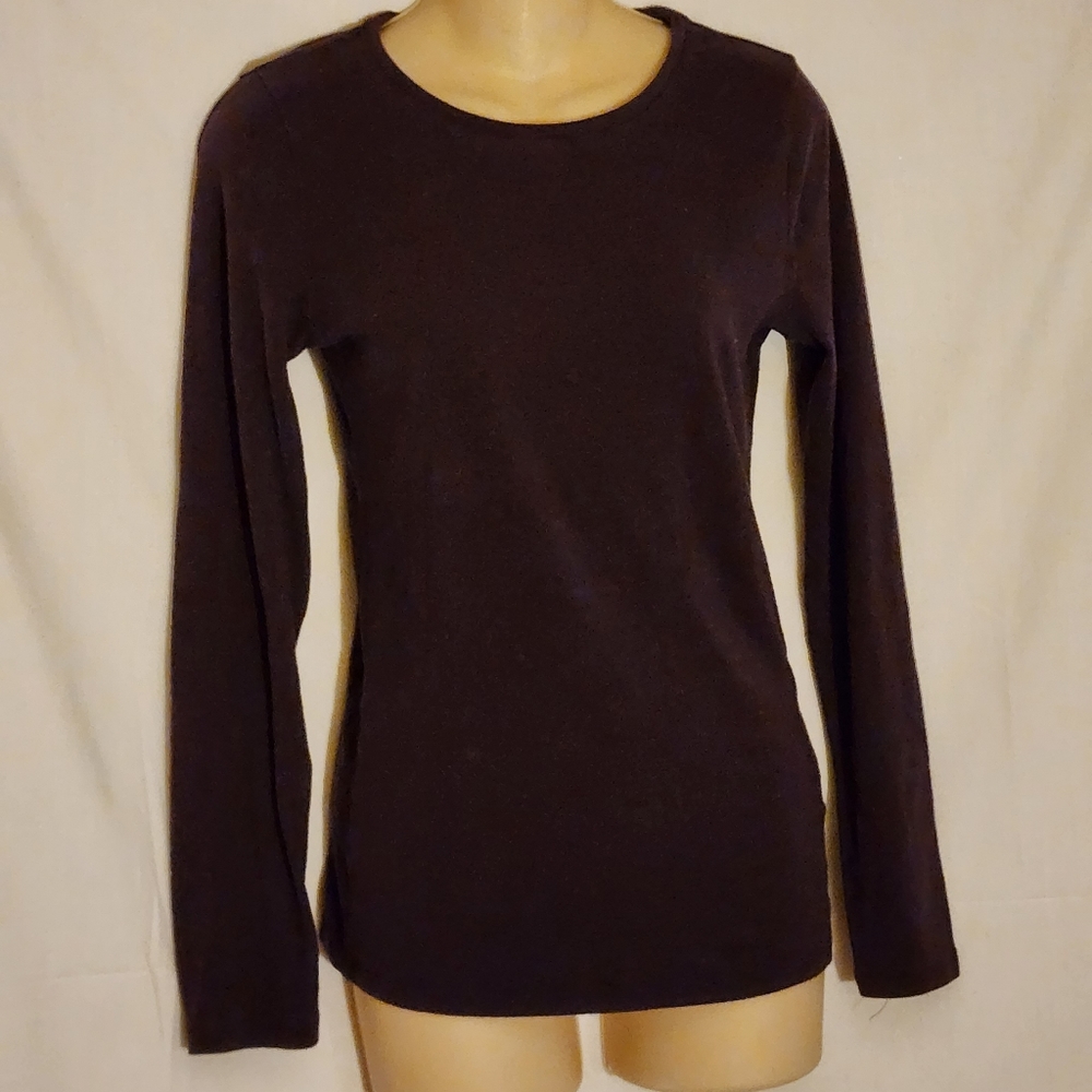 NEW DAY WOMENS SMALL PURPLE TOP.